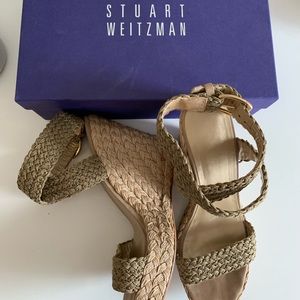 BARELY WORN STUART WEITZMAN ALEX WEDGE IN BEIGE